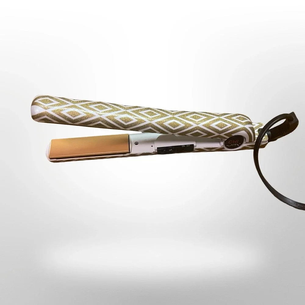CHI Air 1 Inch Ceramic Tourmaline Flat Iron Gold White Geometric Diamond Pattern